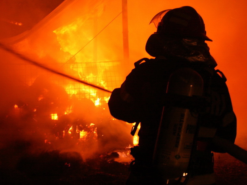 120 de turişti au fost evacuaţi după izbucnirea unui incendiu într-un hotel din Predeal