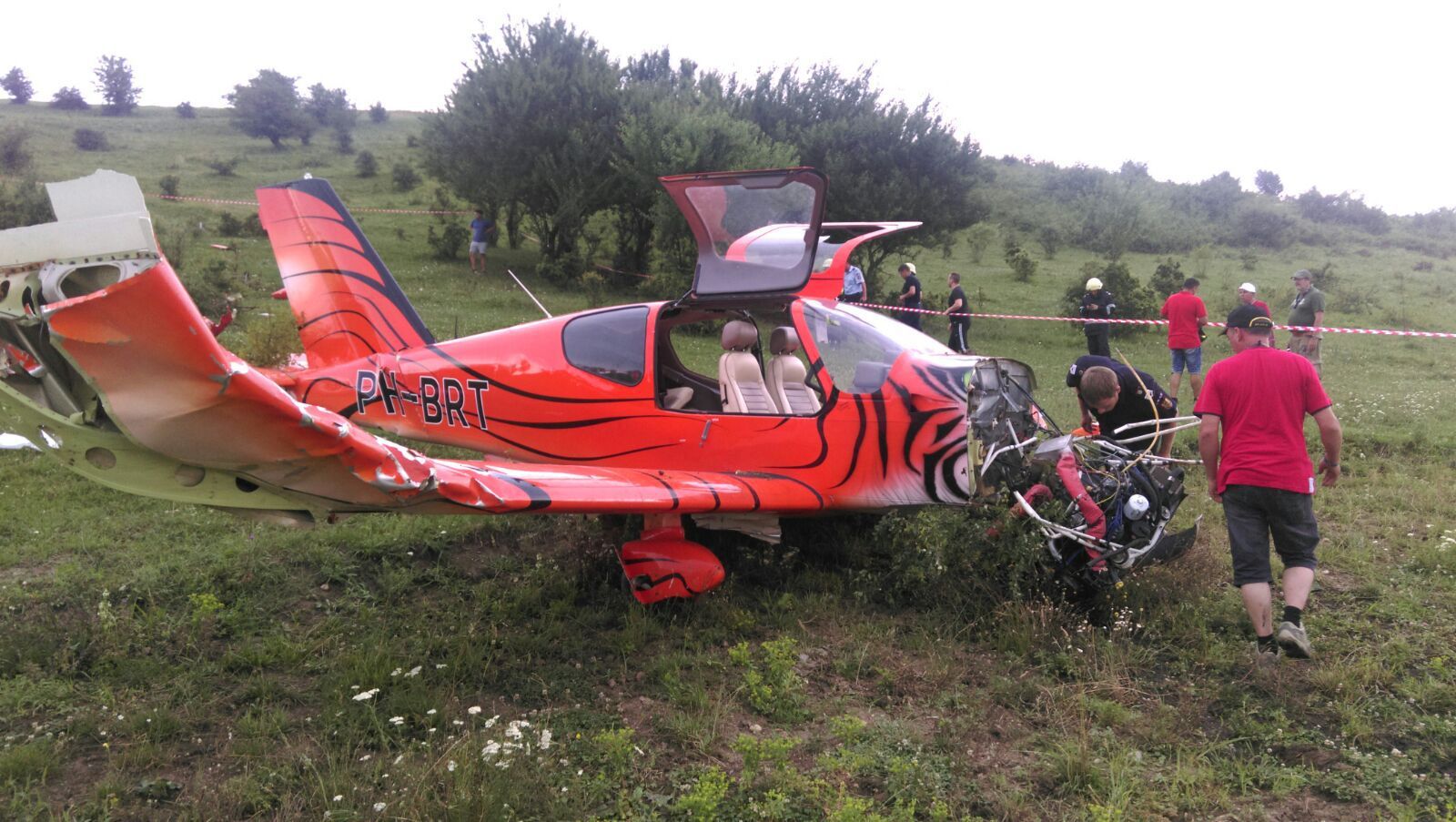 Sibiu: Un avion de mici dimensiuni a ratat decolarea de pe Aerodromul Măgura,o persoană fiind rănită