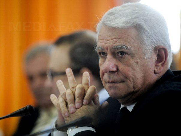 Ministrul Afacerilor Externe, Teodor Meleşcanu, audiat la DNA în dosarul privind OUG 13