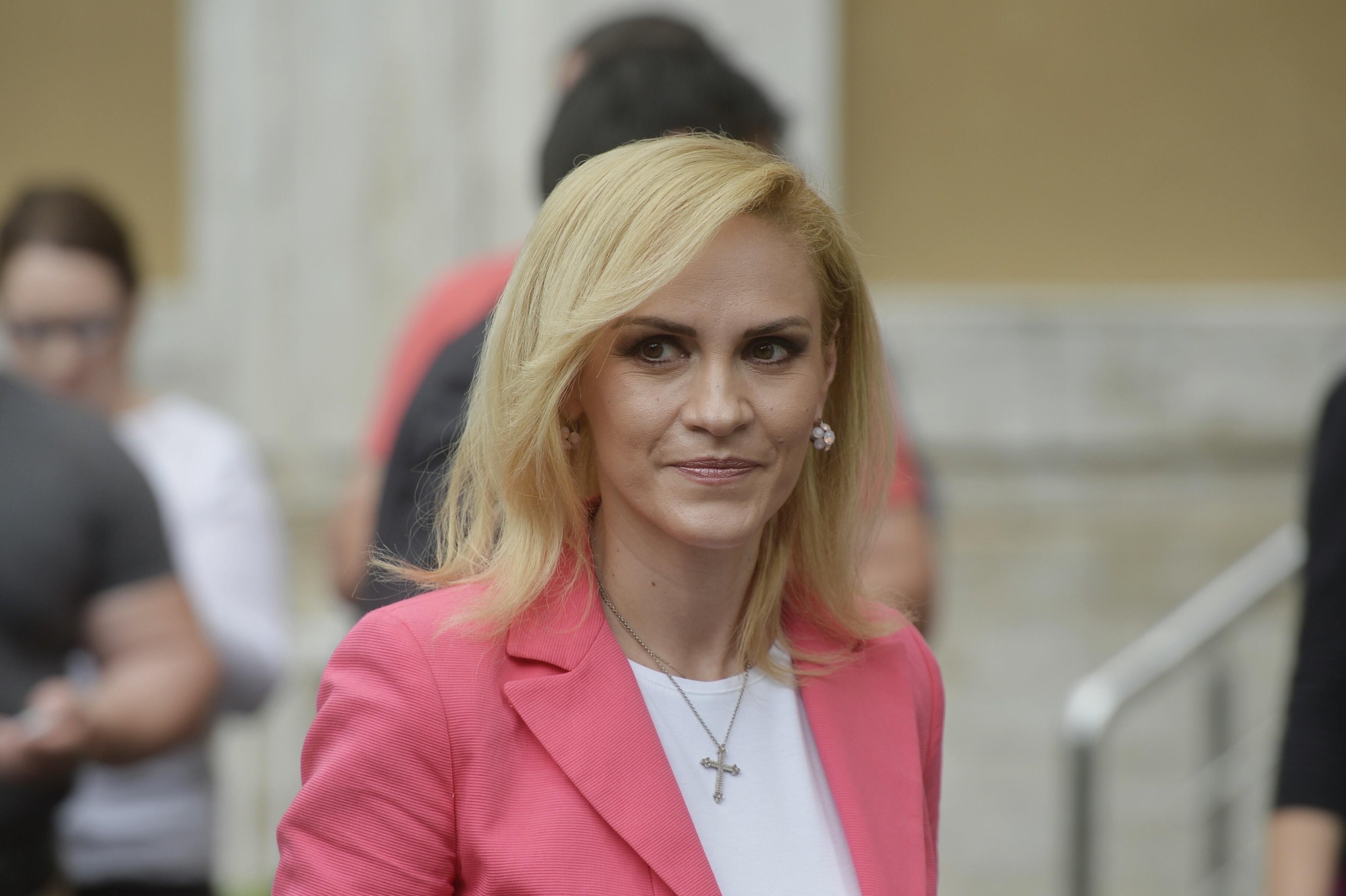 Gabriela Firea cere Guvernului să aprobe preluarea terenului aflat în administrarea Societăţii Române de Televiziune pentru construcţia Spitalului Metropolitan