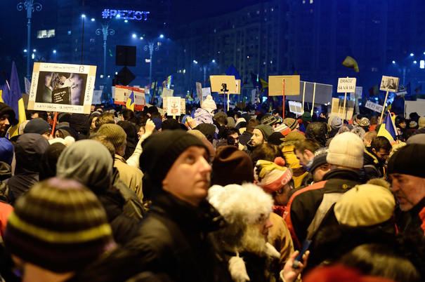 Protest împotriva Guvernului, cu linguri şi oale, la Cluj: ”Să se audă până la Bucureşti”