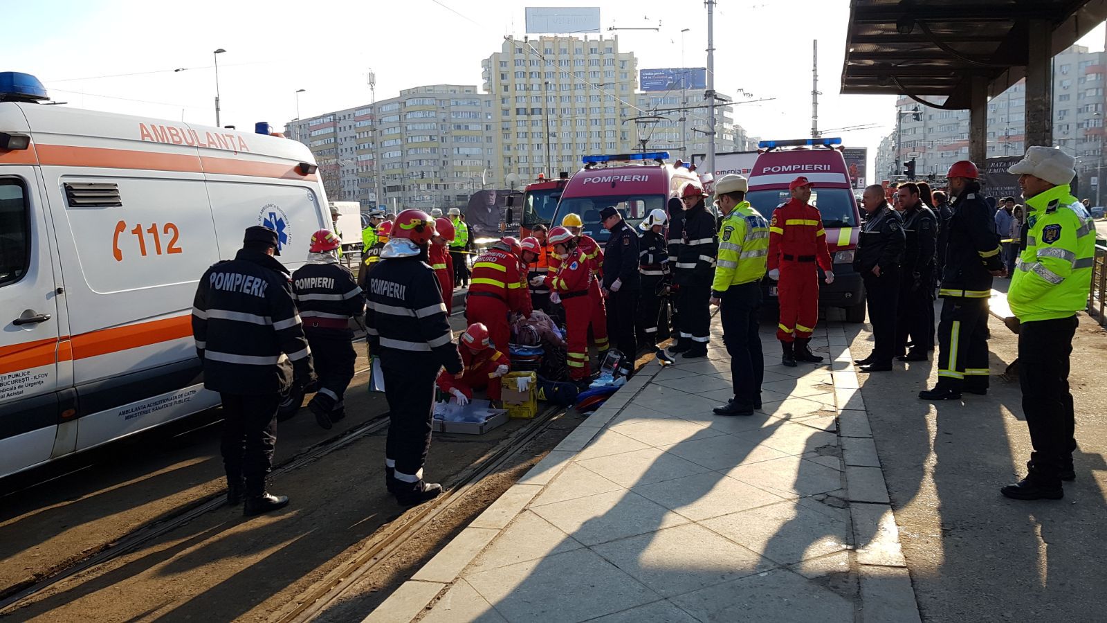 Un bărbat a fost lovit de tramvai la Pasajul Obor din Capitală