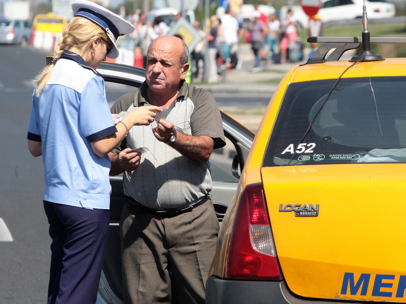 Taximetriştii care au participat la protestul faţă de Uber, în Timişoara, au fost amendaţi