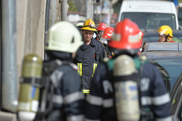 Momente de panică la Buzău: Zeci de persoane au fost evacuate în urma unei explozii produsă într-un bloc