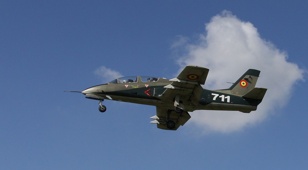 MApN: Zborurile cu aeronavele IAR 99 Şoim au fost sistate. A fost sesizat Parchetul Militar 