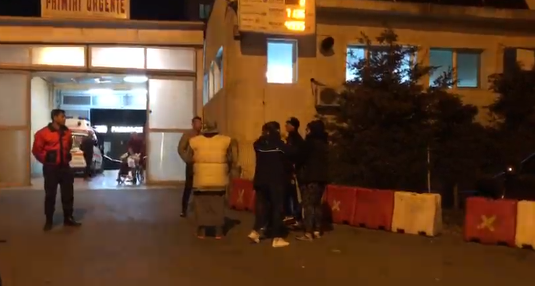 BREAKING: Ameninţare cu BOMBĂ într-un spital şi un supermarket din România. Sute de persoane, evacuate