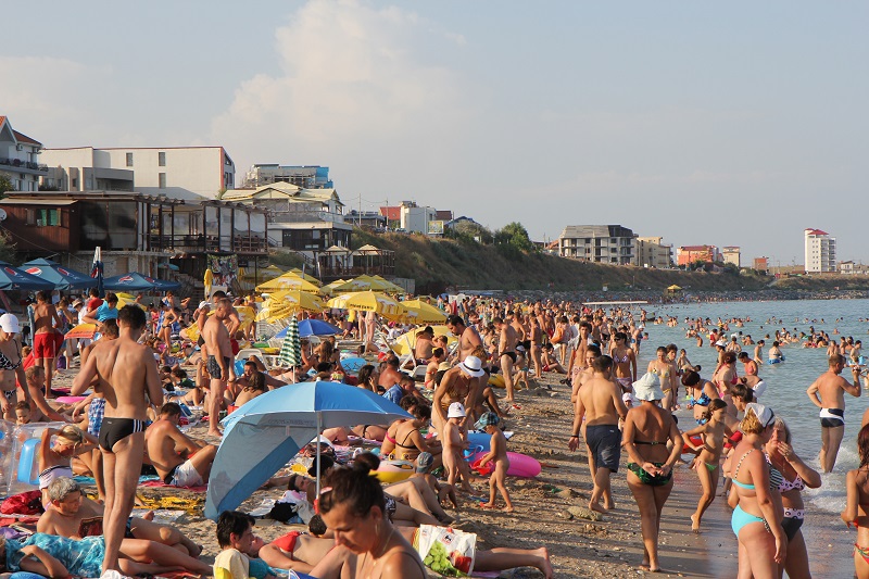 Patronatele din turism: România pierde 5 miliarde de euro din cauza lipsei forţei de muncă în hotelurile de pe litoral