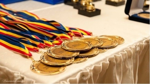 Felicitări! Elevii români au obţinut două medalii de aur şi patru de argint la Olimpiada Balcanică de Matematică
