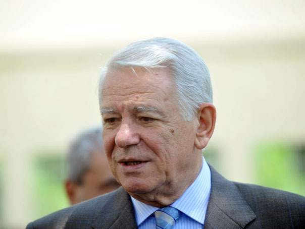 Teodor Meleşcanu, propunerea PSD pentru locul lui Tăriceanu, a fost ales preşedinte al Senatului în turul II