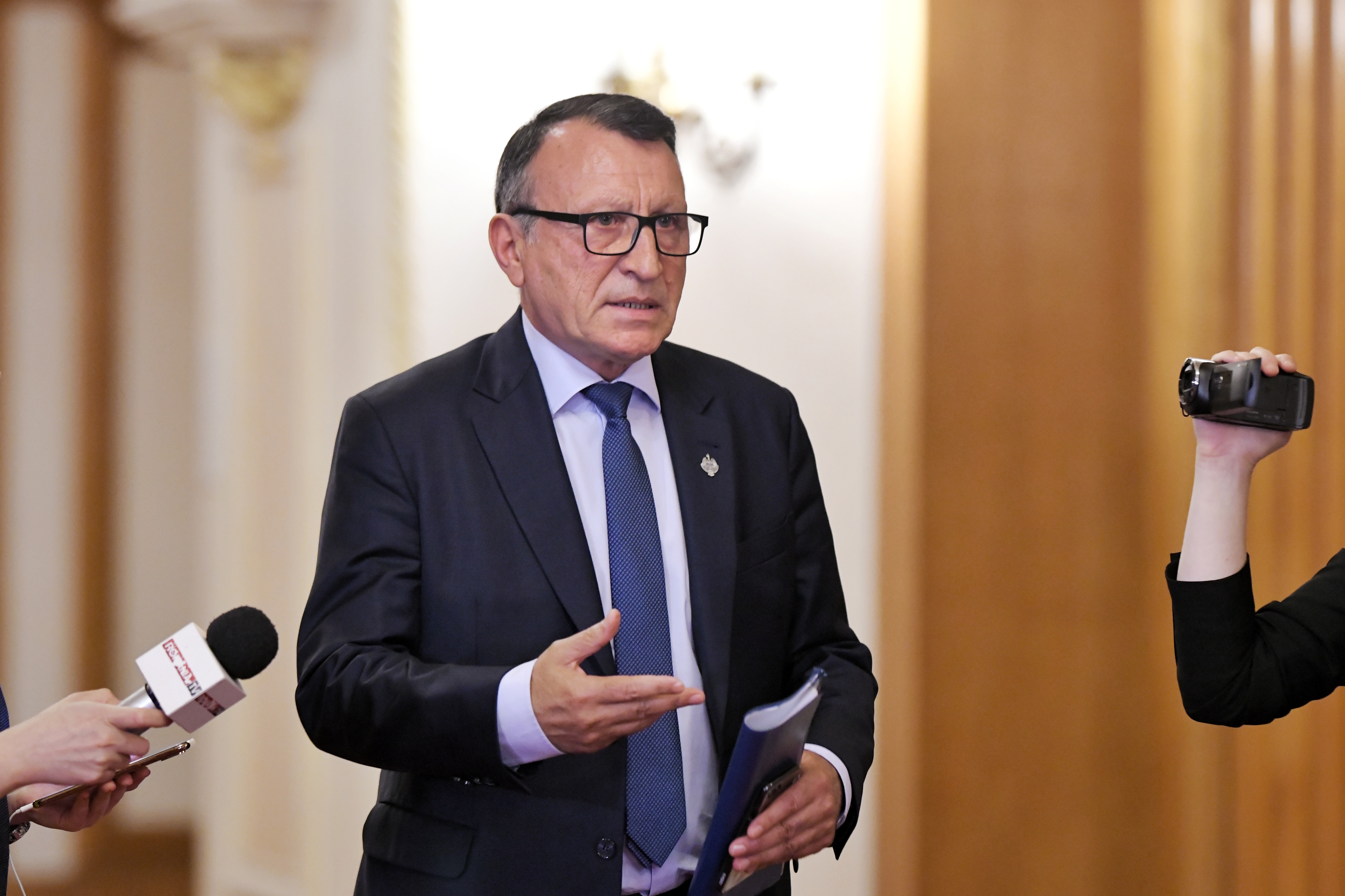 Secretarul general interimar al PSD, Paul Stanescu, despre posibilitatea apariţiei unui guvern de uniune naţională: Nu ştiu dacă ar fi cea mai bună variantă