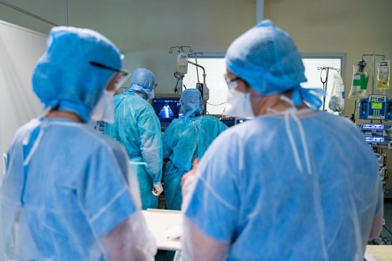 Şapte cadre medicale din cadrul Spitalului „Victor Babeş” au fost testate pozitiv pentru COVID-19