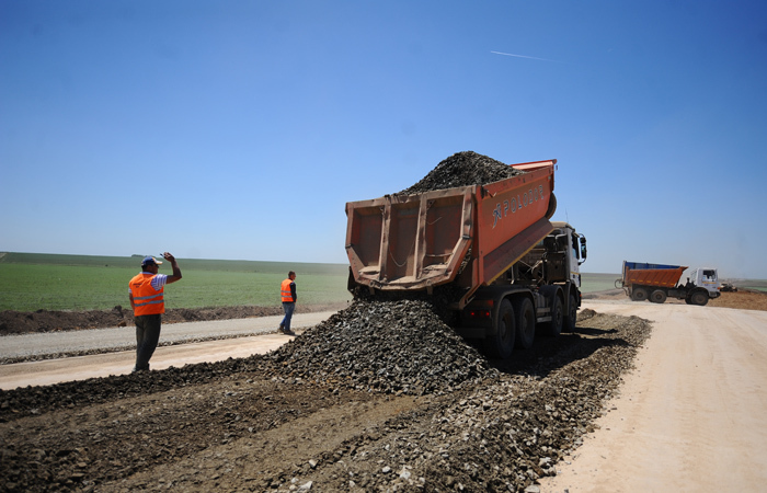 O veste bună: Lucrările la tronsonul de autostradă Iernut-Cheţani sunt aproape terminate
