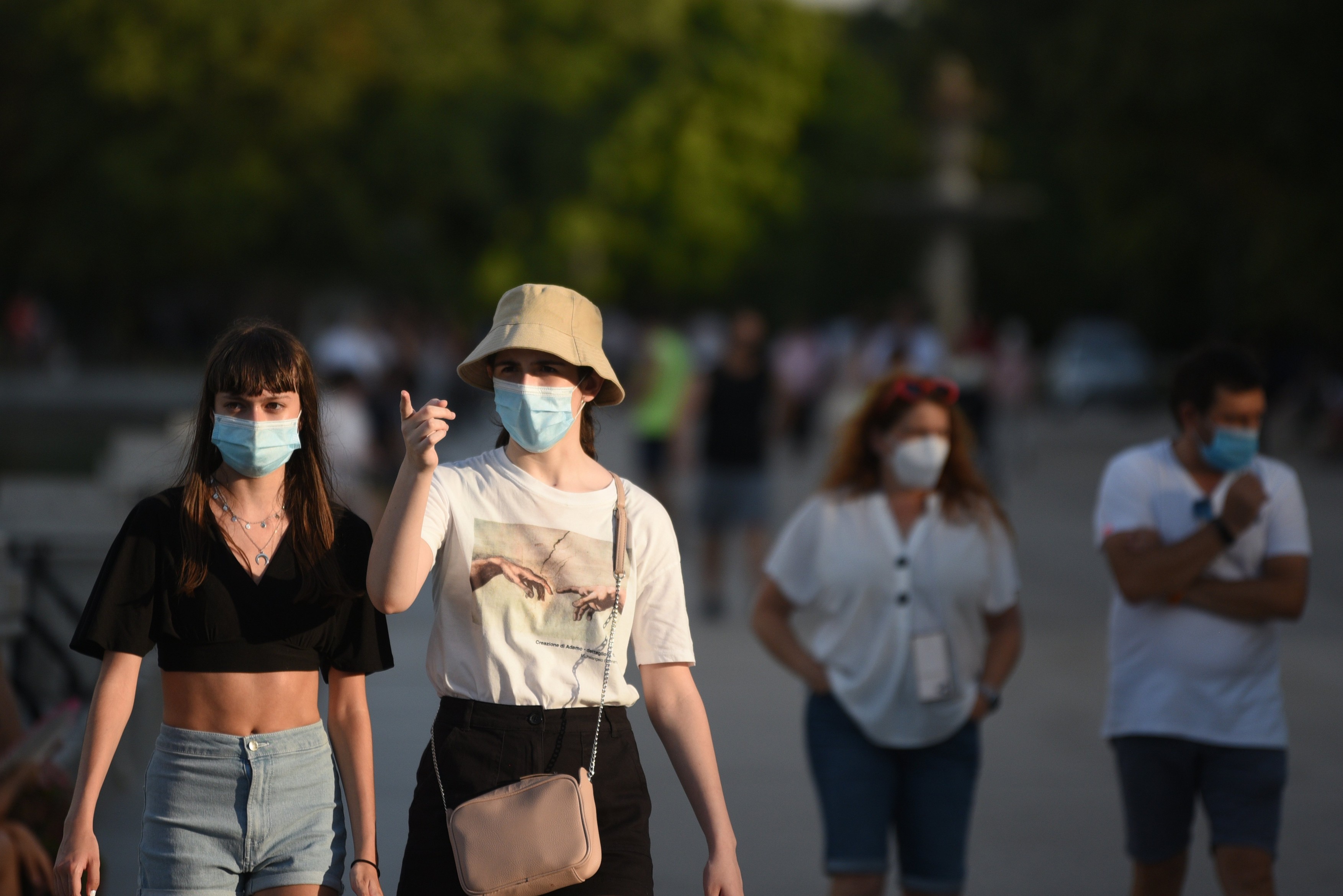 Noi reguli pentru Sibiu în contextul pandemiei: Programul teraselor a fost limitat, iar masca trebuie purtată în centrul istoric al oraşului