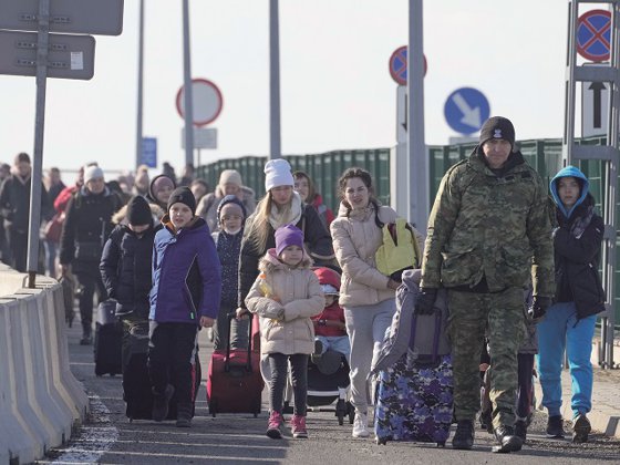 Exodul continuă: Numărul ucrainenilor intraţi luni în România este aproape dublu faţă de ziua precedentă