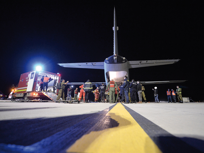 Forţele Aeriene Române, ajutoare umanitare către Armenia