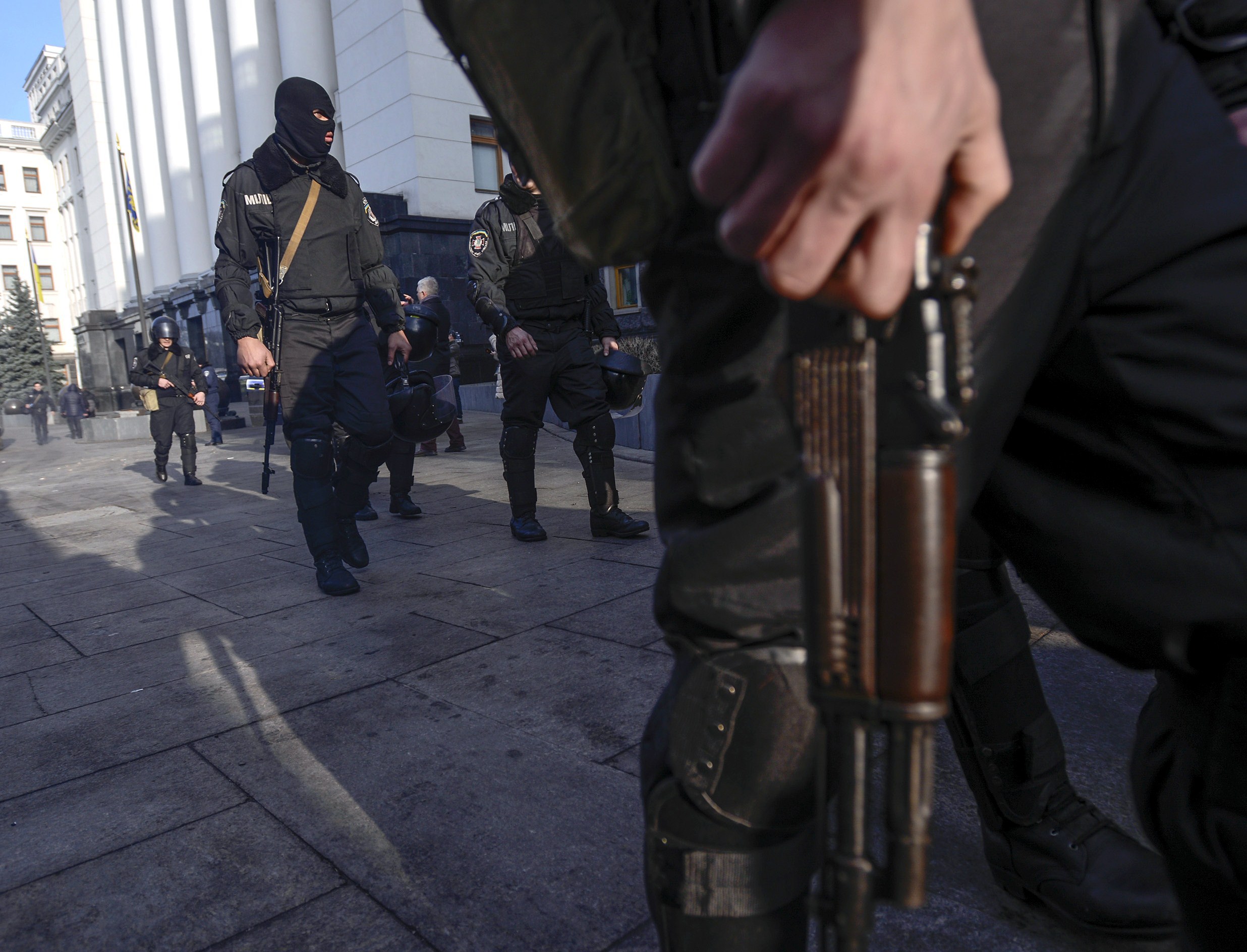 Un bărbat a vrut să detoneze o bombă artizanală în metroul din Kiev 