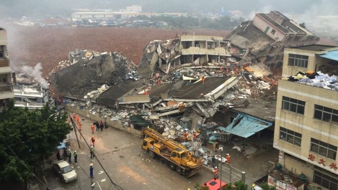 Peste 90 de persoane date dispărute, după alunecarea de teren din sudul Chinei
