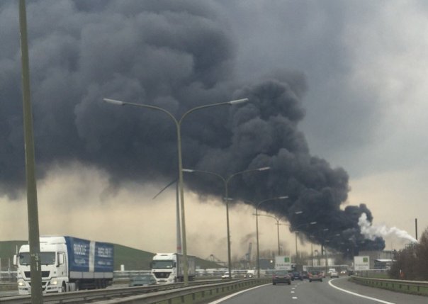 Explozie puternică la o centrală industrială pentru colectarea deşeurilor din Belgia