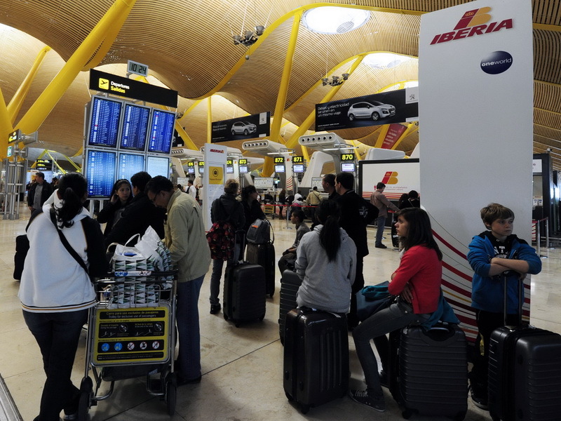Spania întăreşte măsurile de securitate pe aeroporturi, pe fondul atentatelor din Bruxelles
