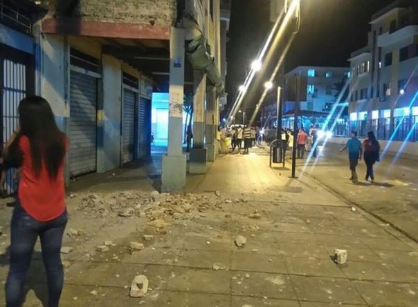 Bilanţul cutremurului din Ecuador a ajuns la 235 de morţi şi peste 1.500 de răniţi