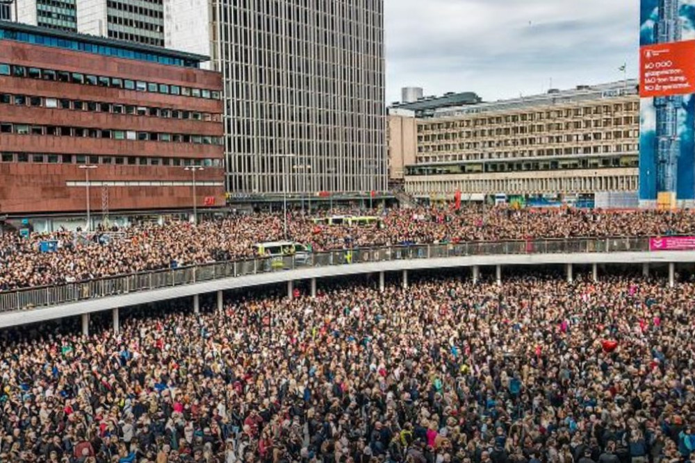 Demonstraţie în Stockholm împotriva terorismului, în urma atacului cu camionul din capitala suedeză