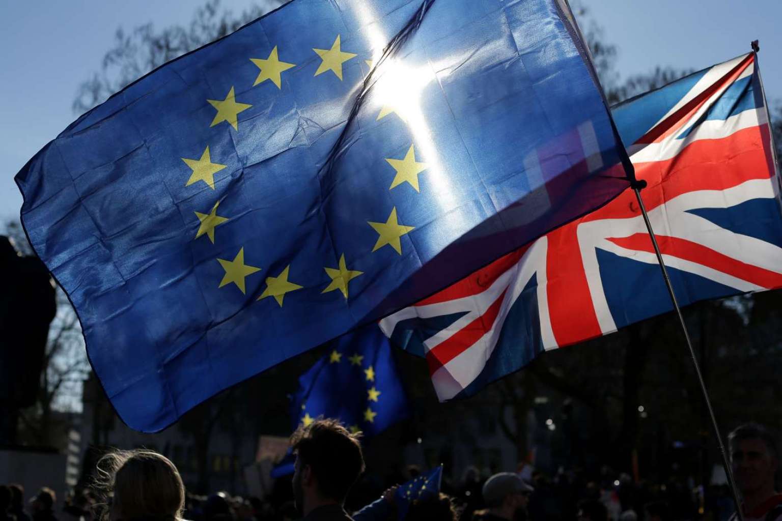 Marea Britanie susţine că UE propune drepturi de rezidenţă limitate pentru britanici după Brexit