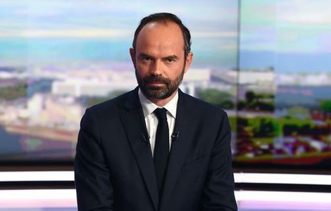 Premierul francez Edouard Philippe a confirmat reţinerea presupusului autor al atacului din Paris