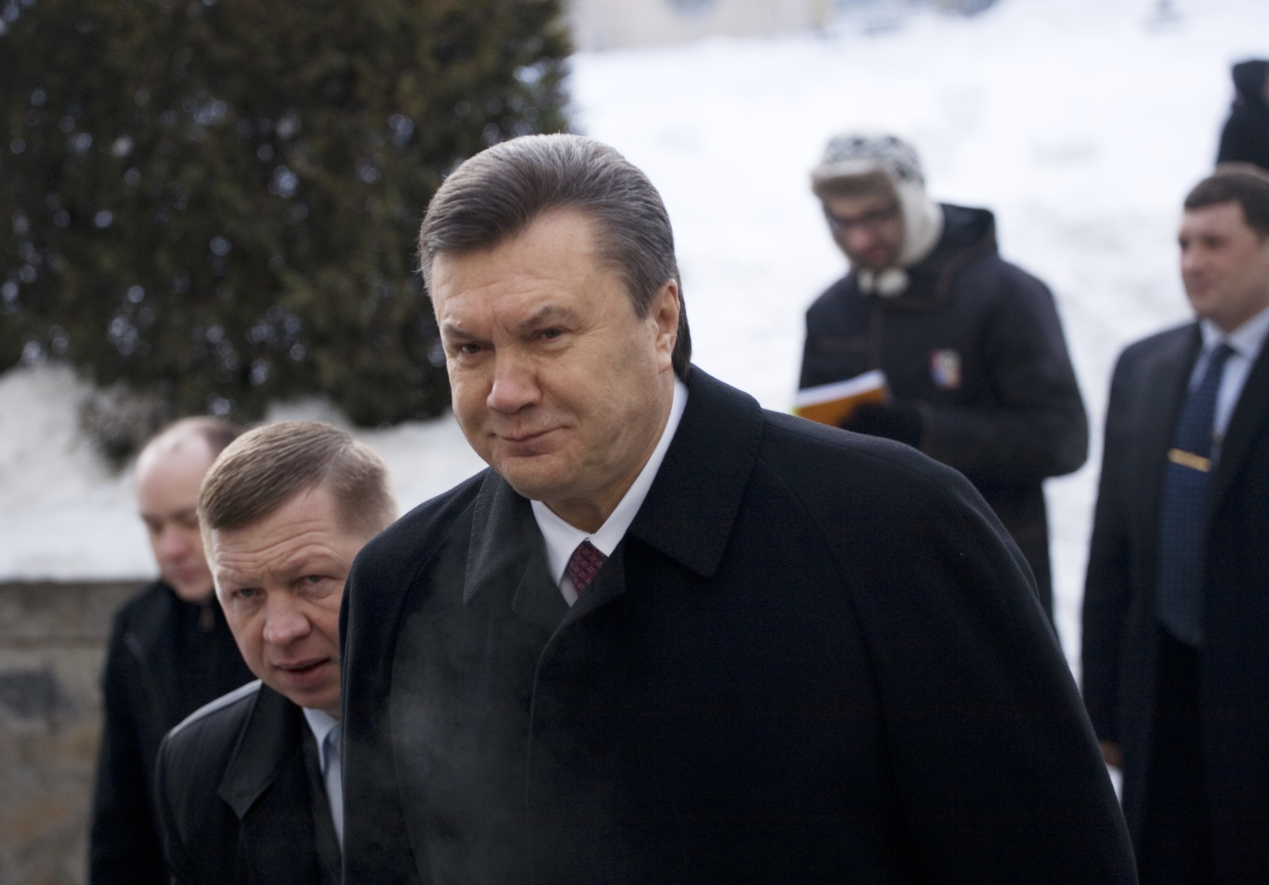 UE a prelungit sancţiunile împotriva fostului preşedinte ucrainean Viktor Ianukovici