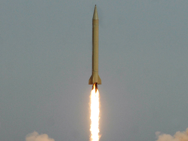 Iranul anunţă că şi-a triplat producţia de rachete