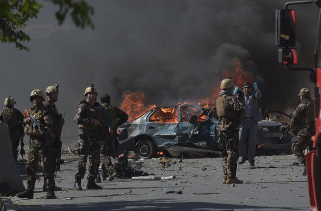 Cel puţin 149 de persoane au murit în urma atacului terorist de vineri din Pakistan