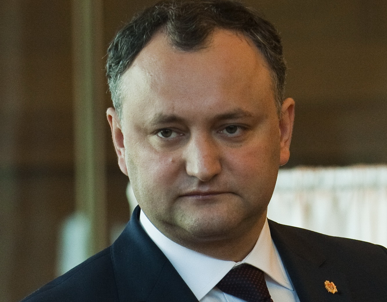 LOVITURĂ de teatru: Preşedintele Republicii Moldova, Igor Dodon, a fost suspendat din funcţie pentru a patra oară