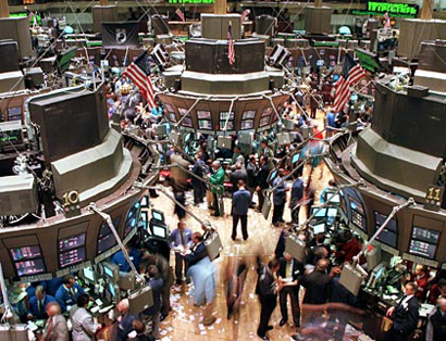 Panica globală se propagă şi a doua zi: Bursele americane au continuat prăbuşirea, iar indicii Dow Jones şi S&P au scăzut cu 2,1% 