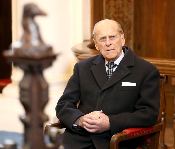 Prinţul Philip, în vârstă de 97 de ani, surprins la volan la două zile după accident