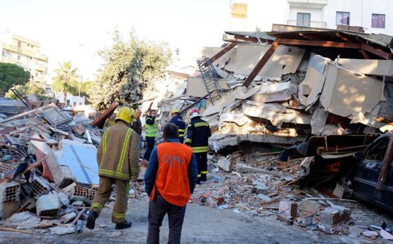 Cutremur teribil de 6,4 grade în Albania. Bilanţul până acum este de 6 morţi şi peste 150 de răniţi 