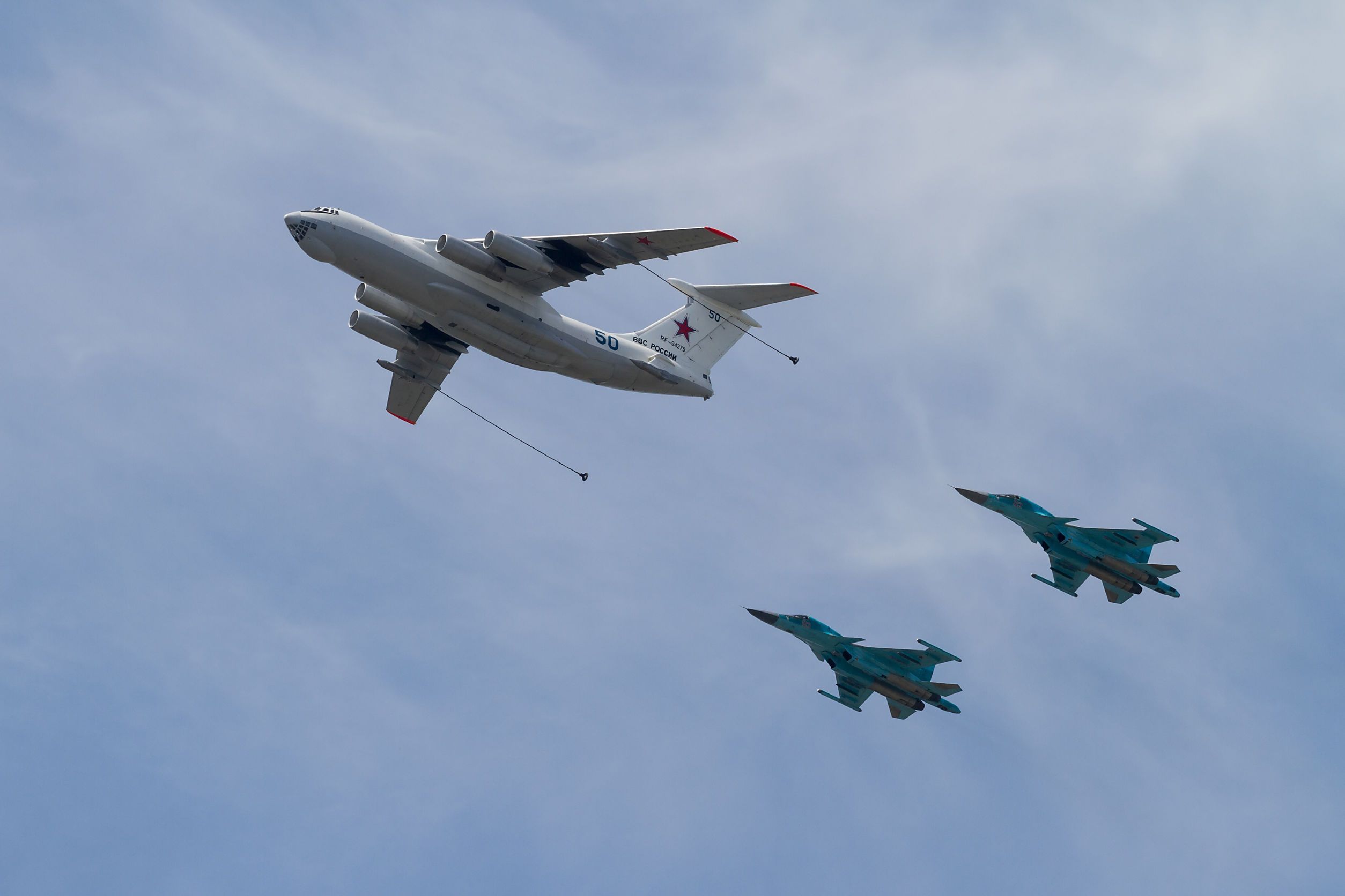  Aterizare de urgenţă a unui bombardier rusesc capabil să transporte arme nucleare