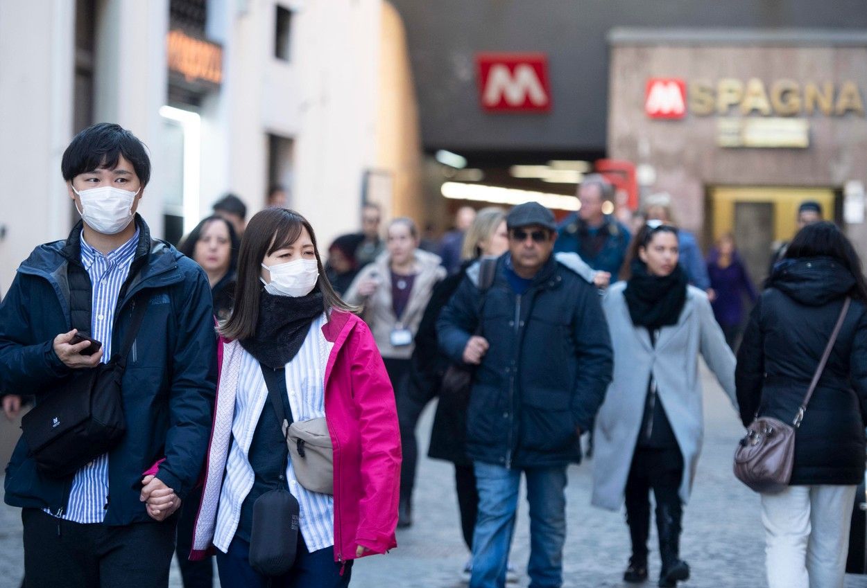 Italia închide toate şcolile şi universităţile din cauza coronavirusului