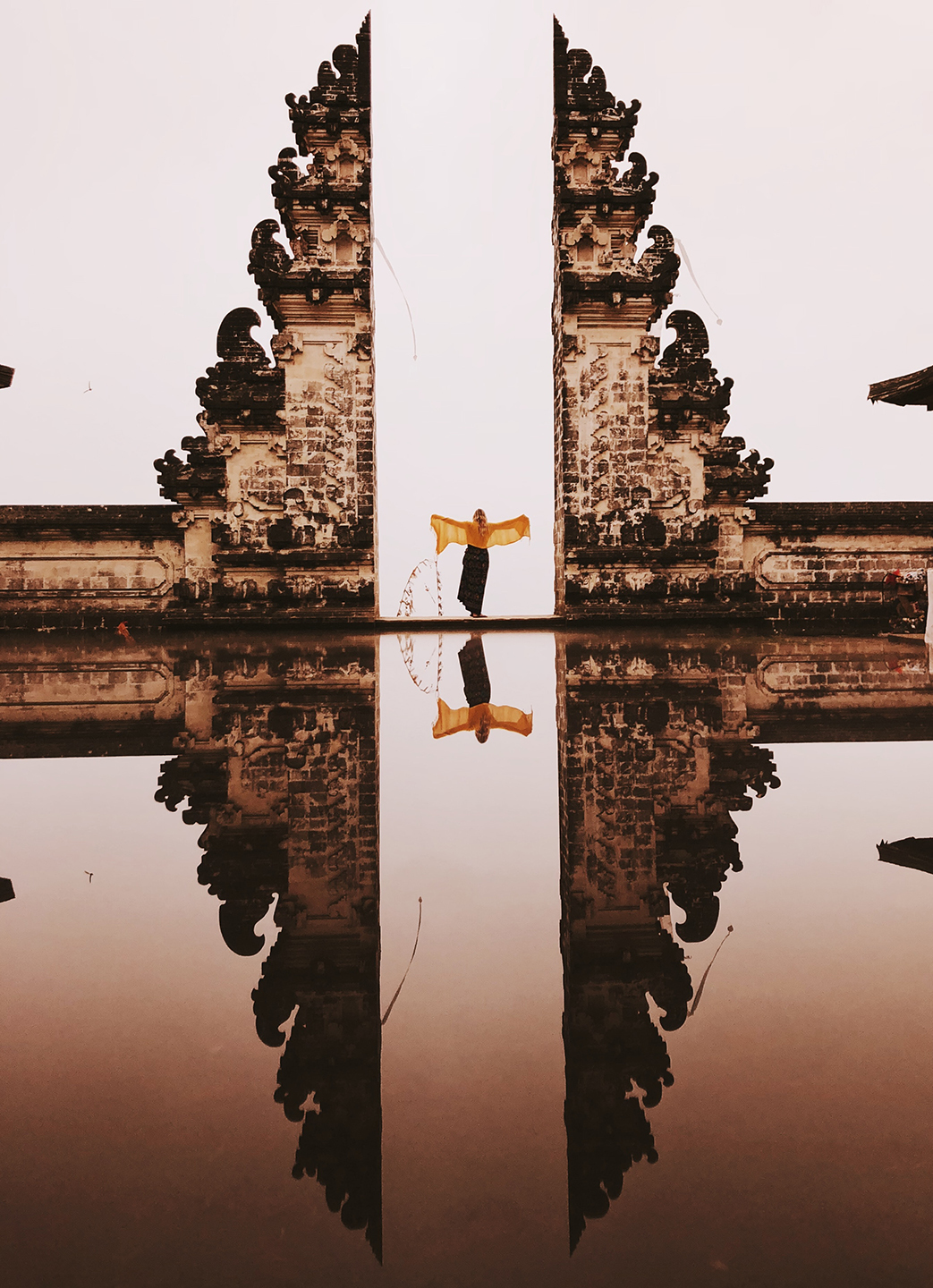 Paradoxul indonezian: Bali, cea mai populară destinaţie de vacanţă a Indoneziei se redeschide pentru turişti, dar sunt primiţi doar indonezienii
