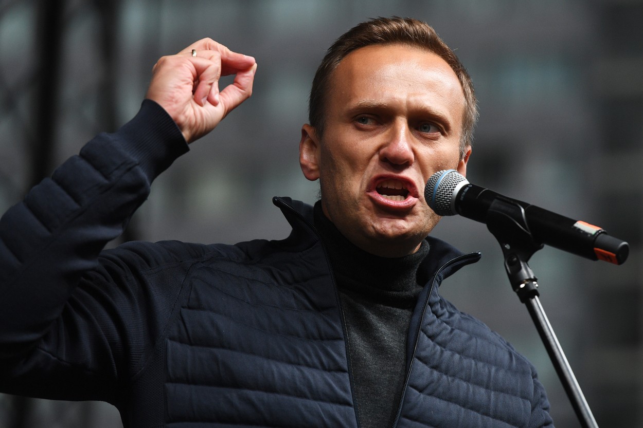 Cine este Alexei Navalinîi, oponentul lui Putin, otrăvit în joi dimineaţă
