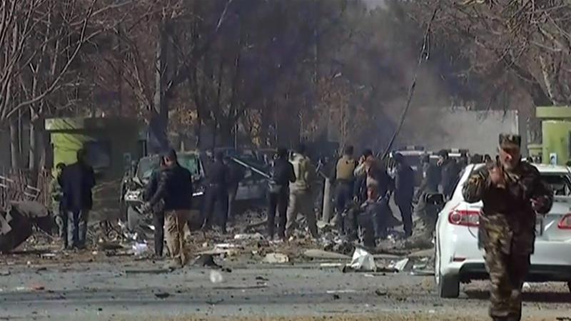 Talibanii au lansat atacul asupra capitalei Kabul. Diplomaţii, evacuaţi cu un elicopter