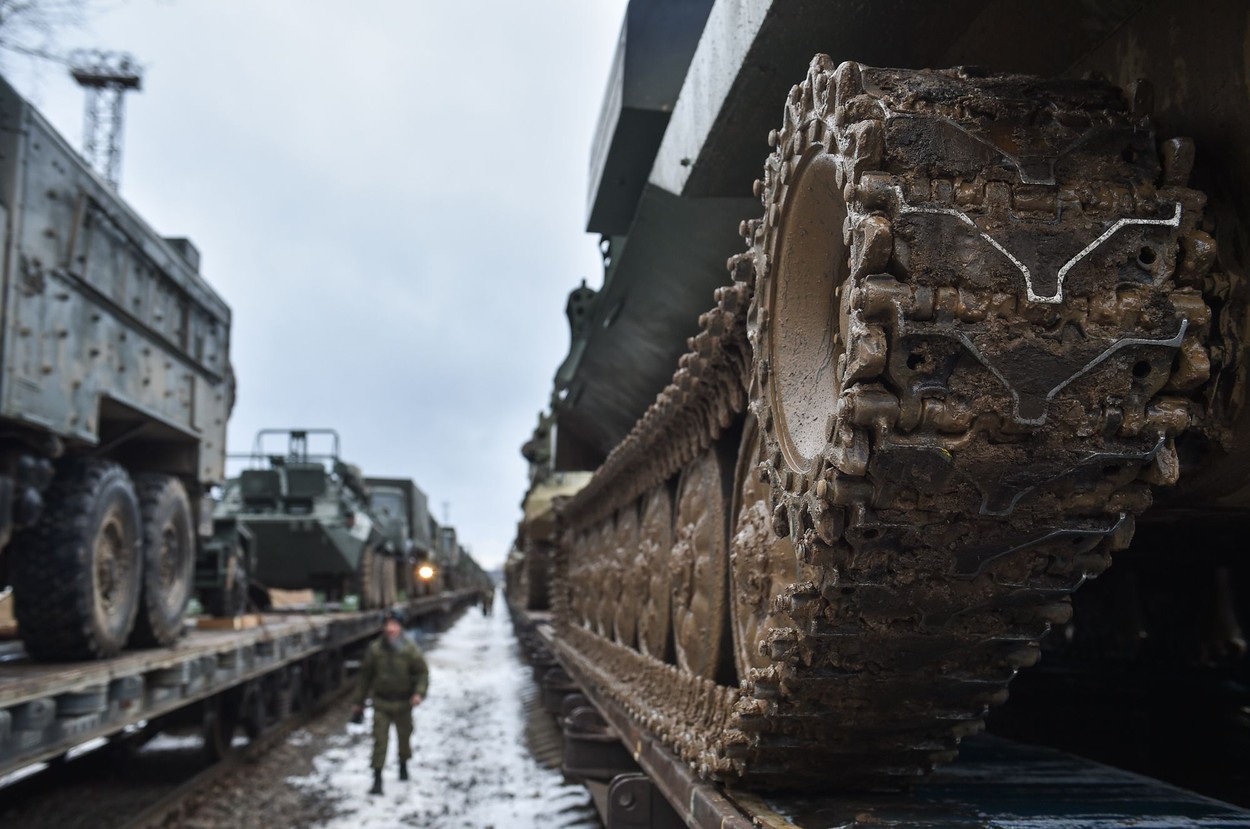 Convoi militar rus depistat în apropiere de Kiev. Coloana se întinde pe o lungime de 64 de km