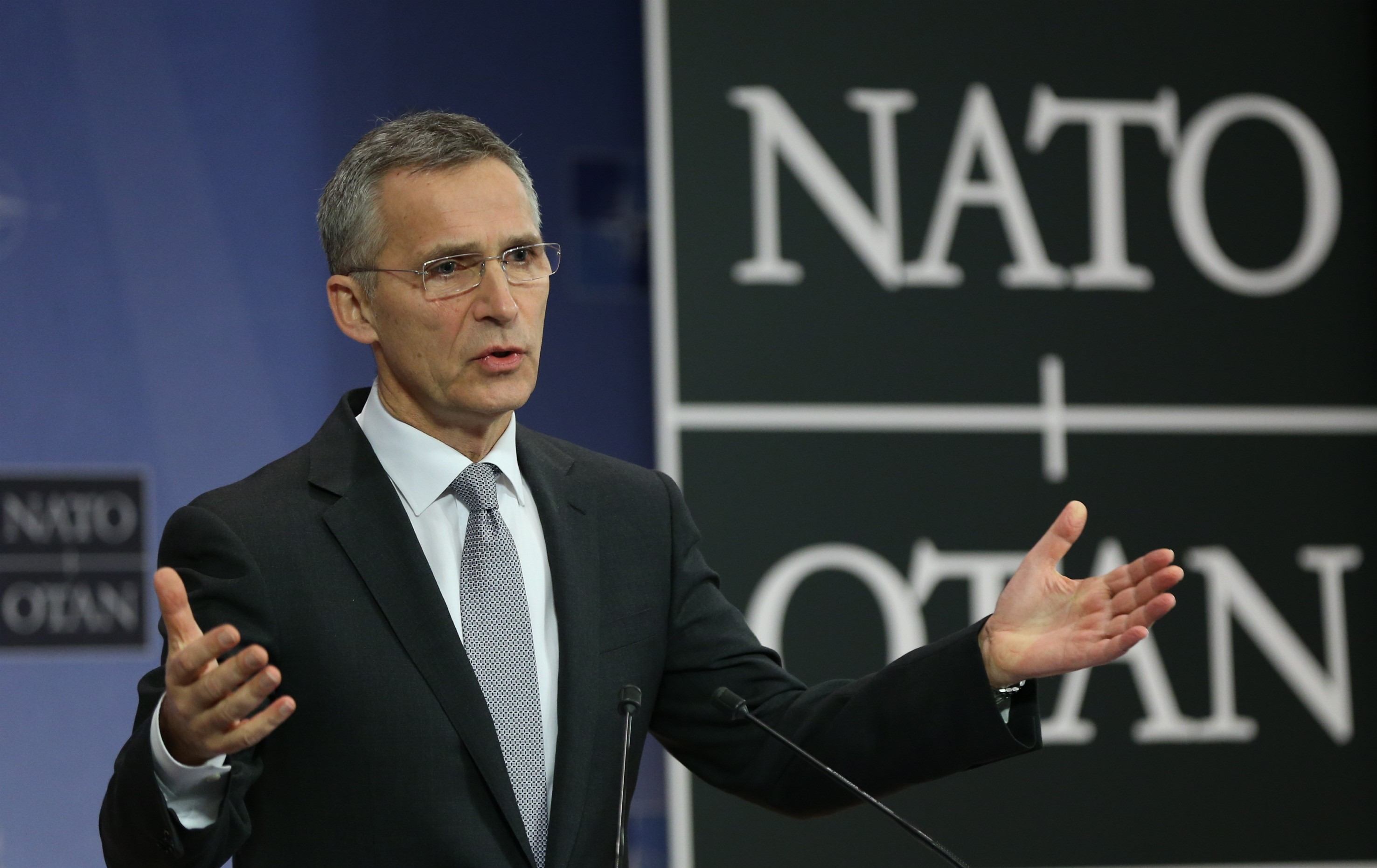 NATO rămâne sceptic faţă de propunerea Poloniei privind o misiune de pace în Ucraina