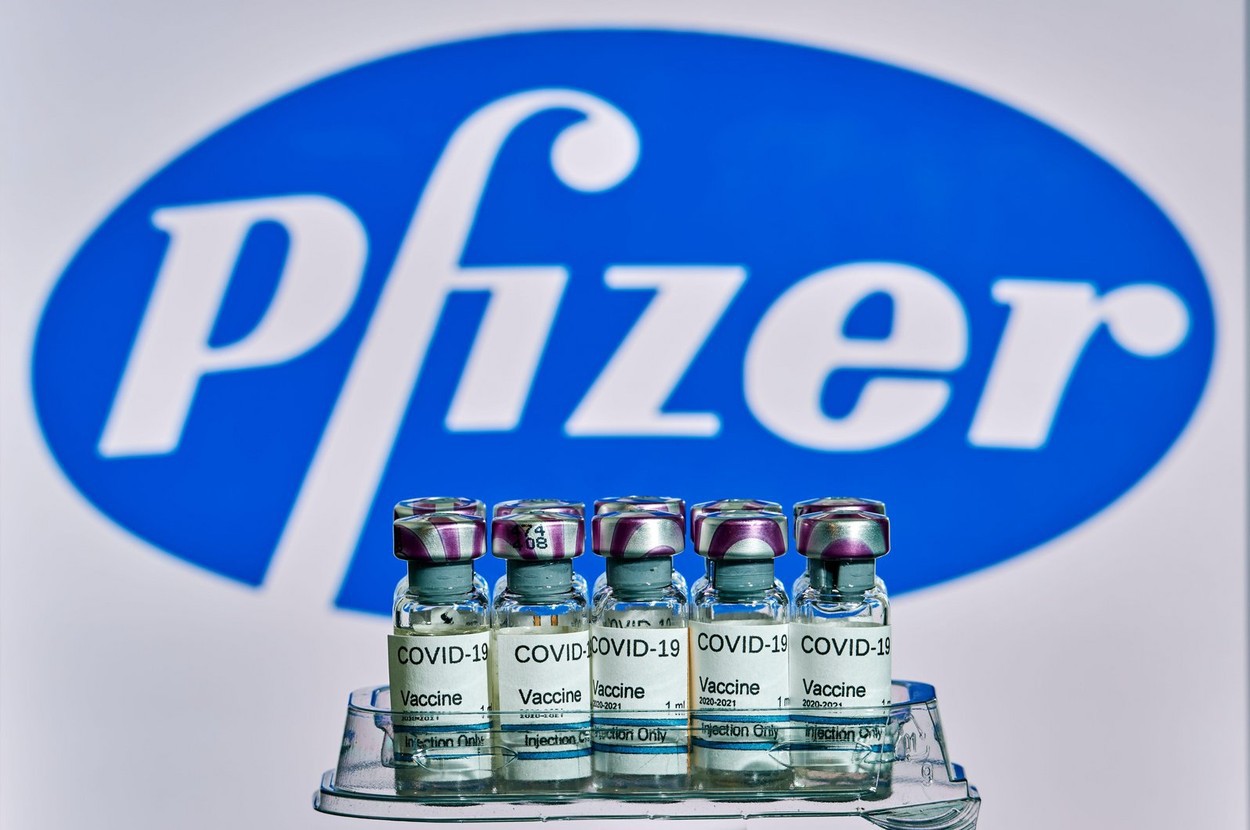 Pfizer spune că vaccinul COVID-19 modificat sporeşte protecţia în faţa Omicron