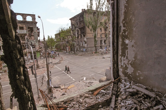Lupta pentru Lisichansk: Ruşii încearcă să încercuiască oraşul