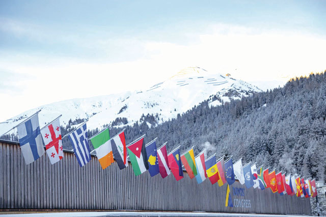 Înalţi diplomaţi se întâlnesc la Davos pentru a găsi „formula de pace” în Ucraina