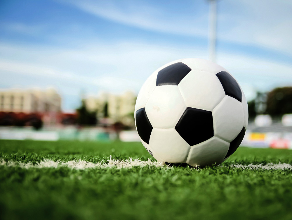 Trei meciuri din Superliga de fotbal se vor disputa sâmbătă