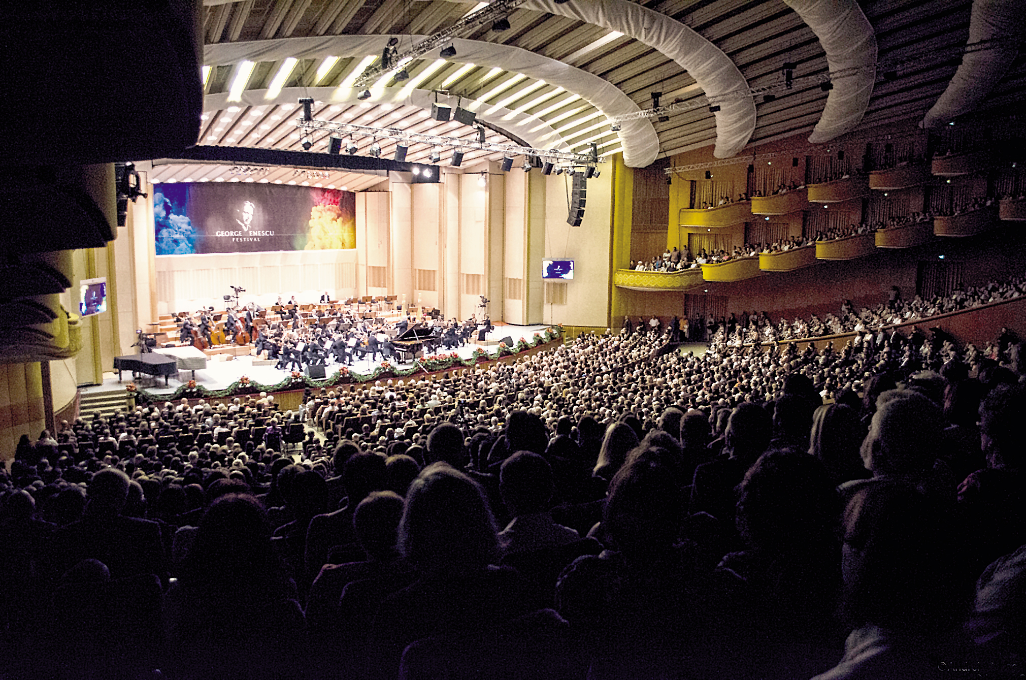 Mai bine de jumătate din biletele pentru Festivalul Enescu puse în vânzare luni au fost cumpărate în doar o oră