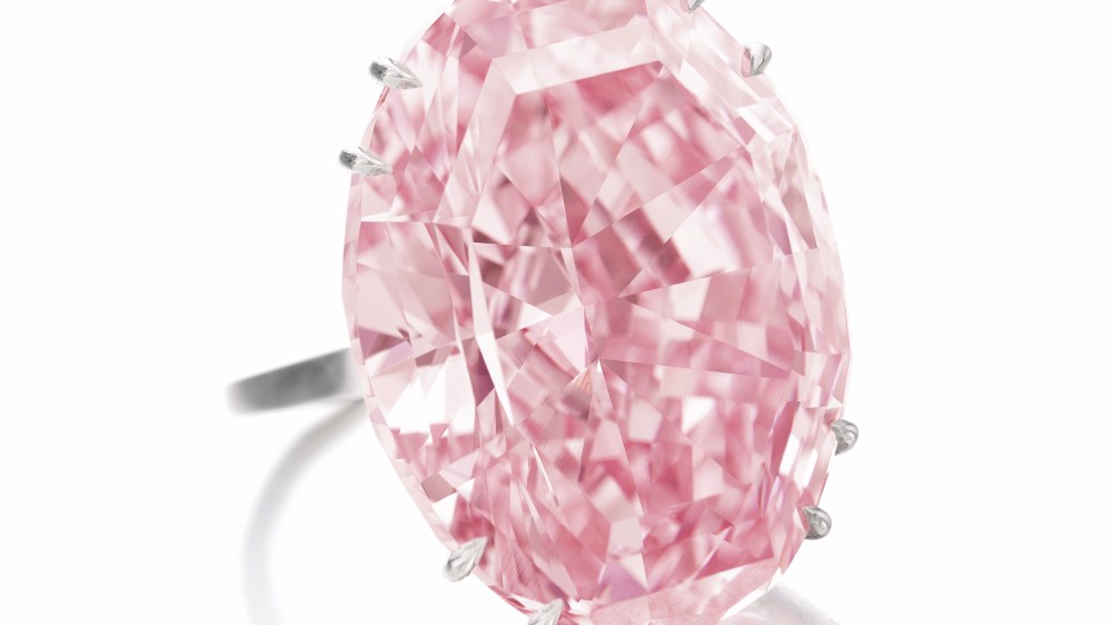 Diamantul "Pink Star" a fost vândut pentru preţul record de 71,2 milioane de dolari
