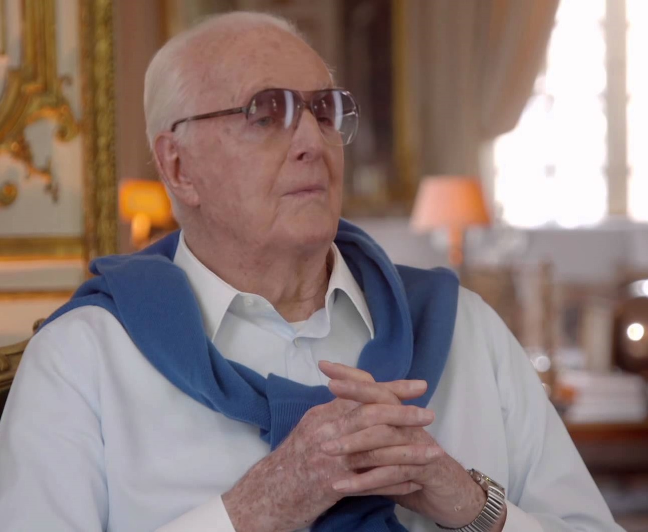 Legendarul creator de modă Hubert de Givenchy a încetat din viaţă la 91 de ani
