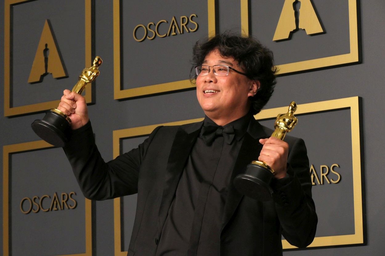 Cea mai mare surpriză din istoria premiilor Oscar: Ce este filmul coreean "Parasite", de Bong Joon Ho, care a câştigat Oscarul pentru cel mai bun film 