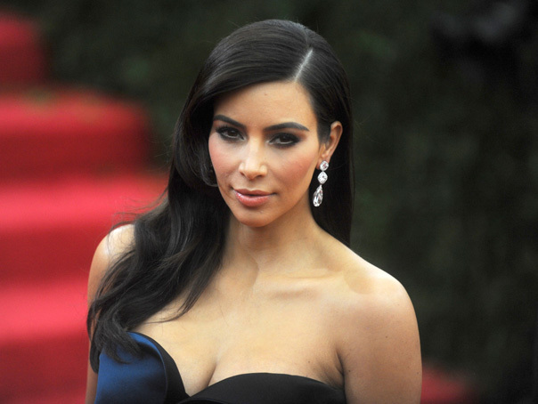 Kim Kardashian donează 1 milion de dolari pentru Armenia